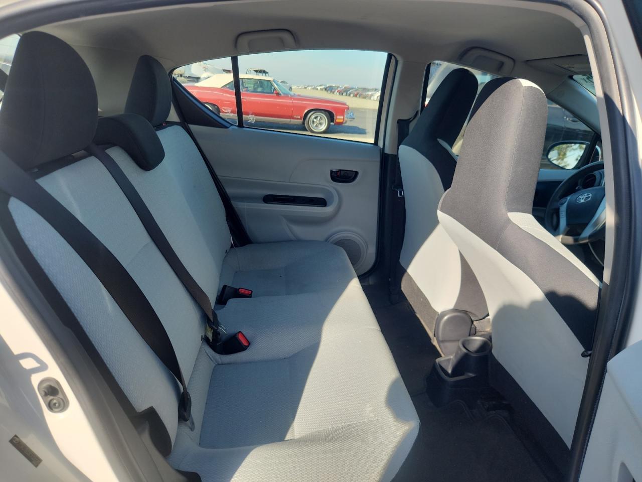 2012 TOYOTA Prius c