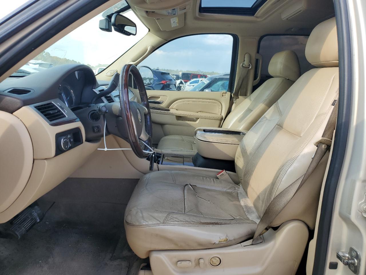 2018 CADILLAC Escalade ESV