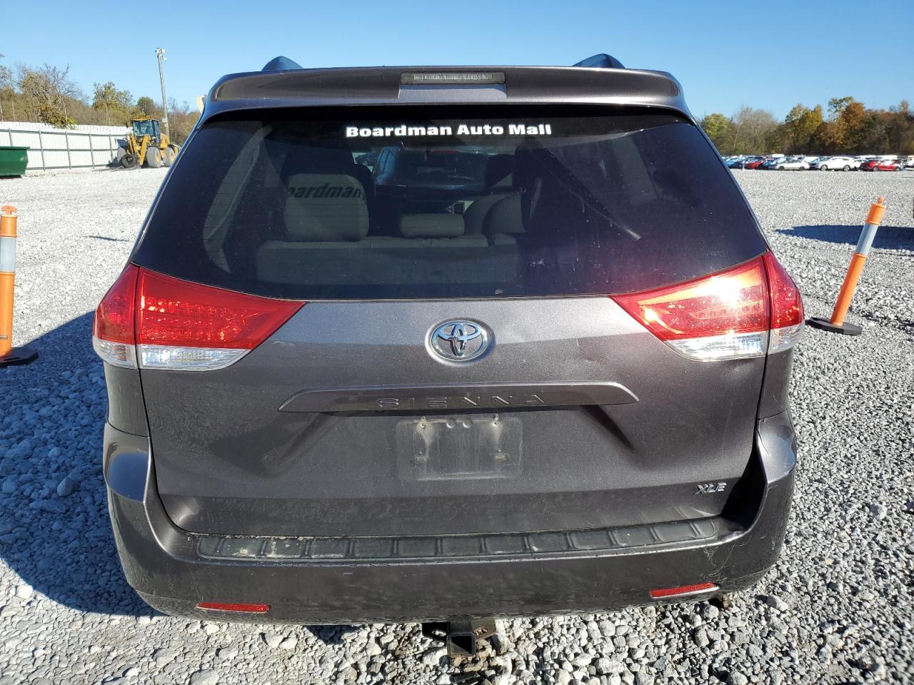 2011 TOYOTA SIENNA