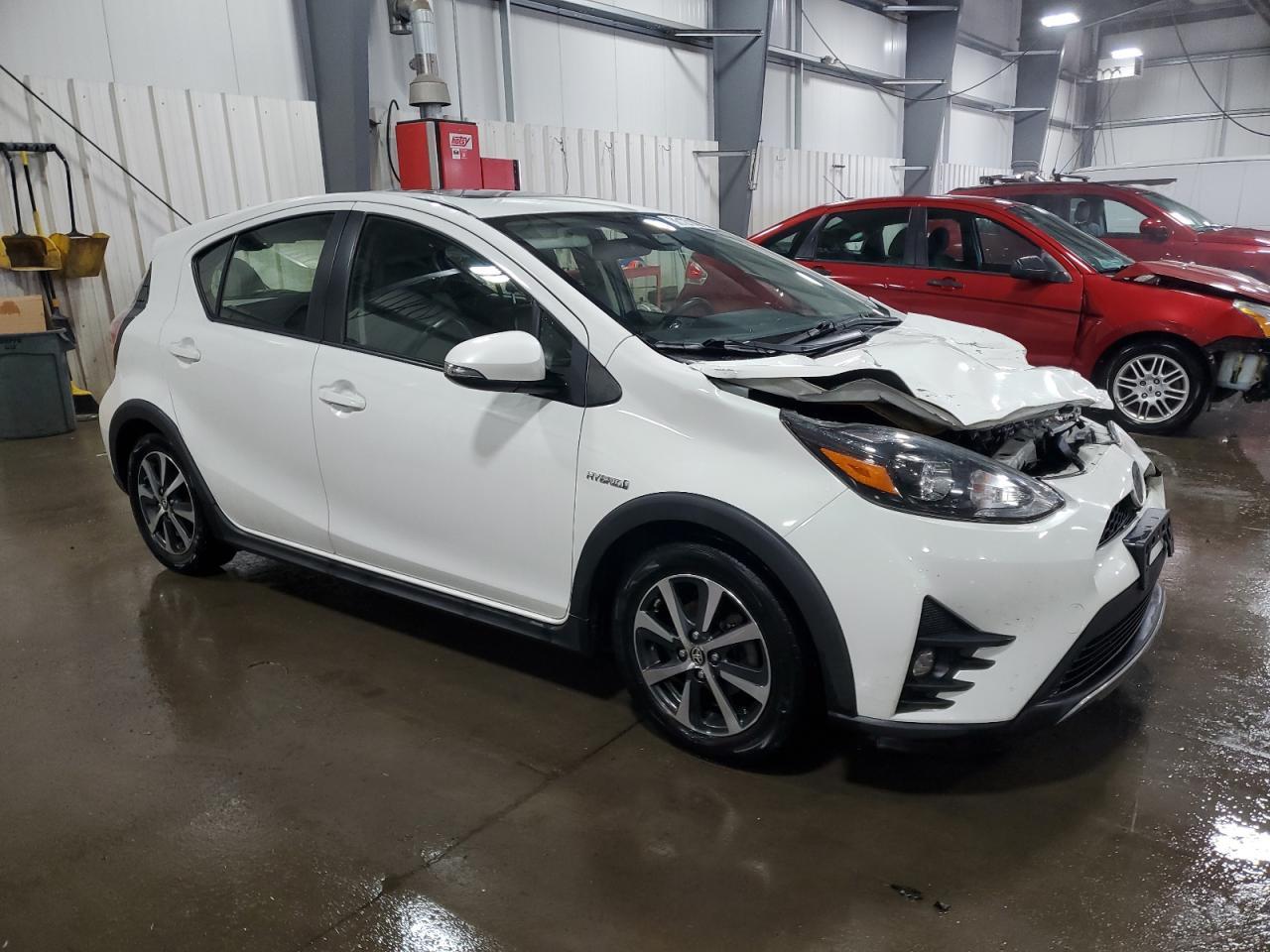 2018 TOYOTA Prius c