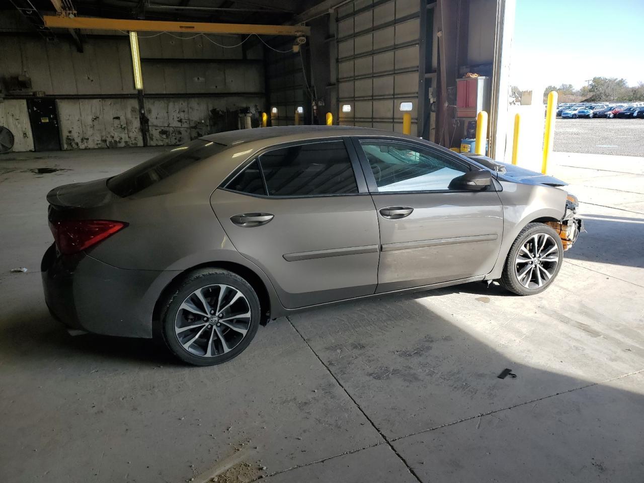 2017 TOYOTA COROLLA