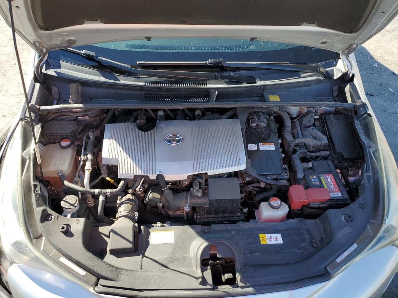 2016 TOYOTA PRIUS