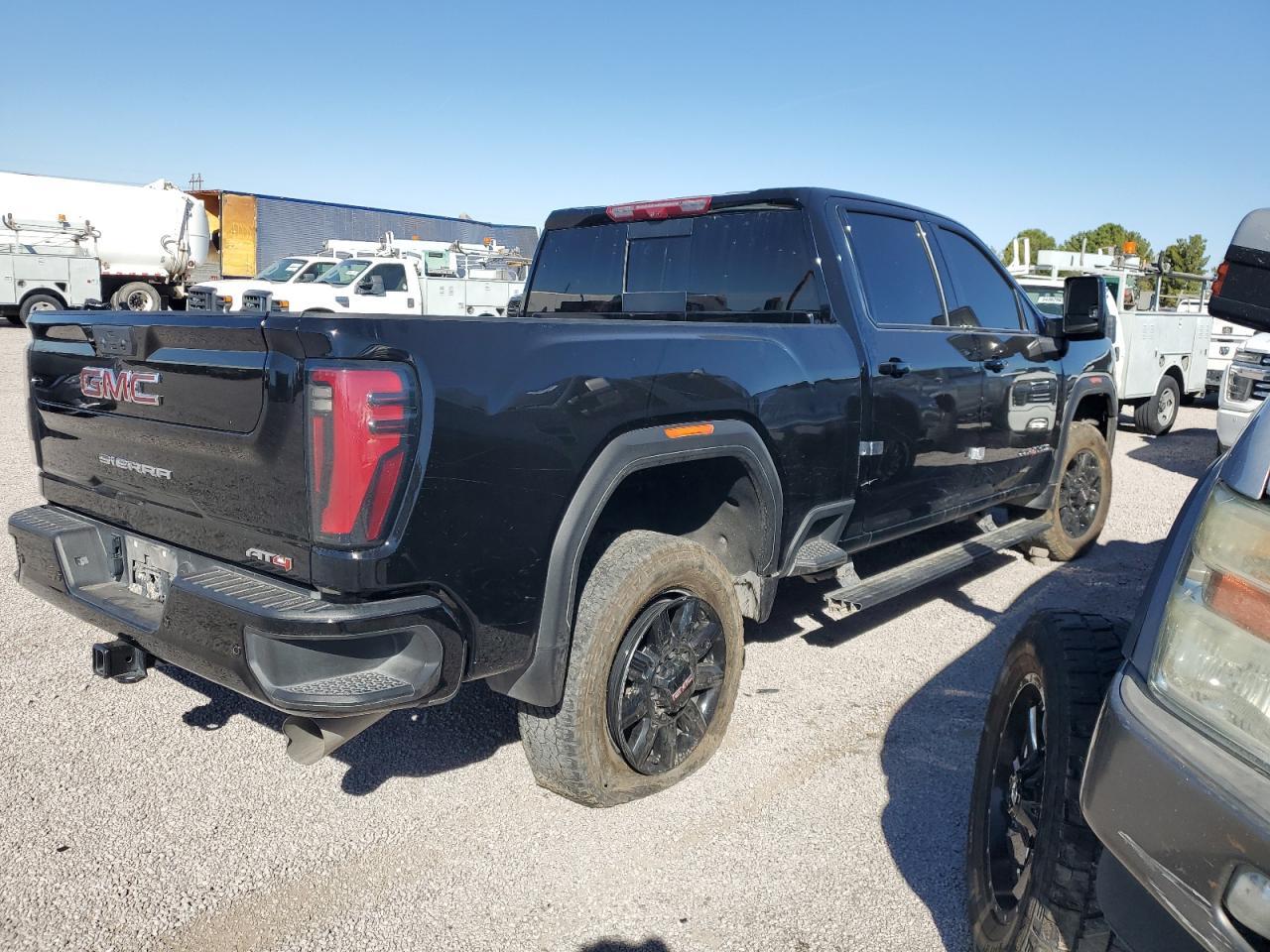 2024 GMC Sierra