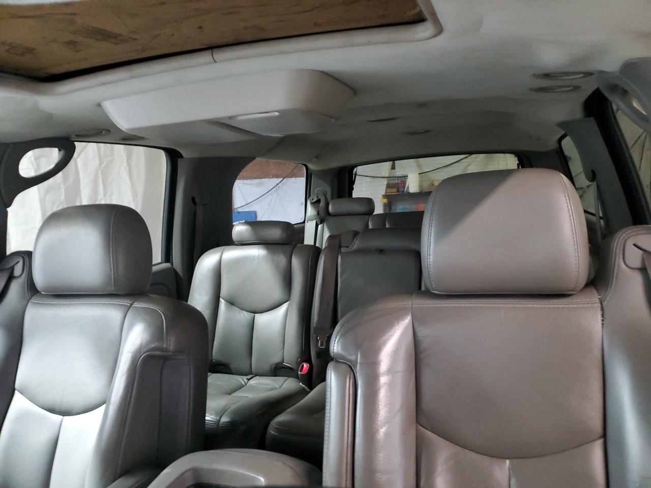2005 CHEVROLET Suburban