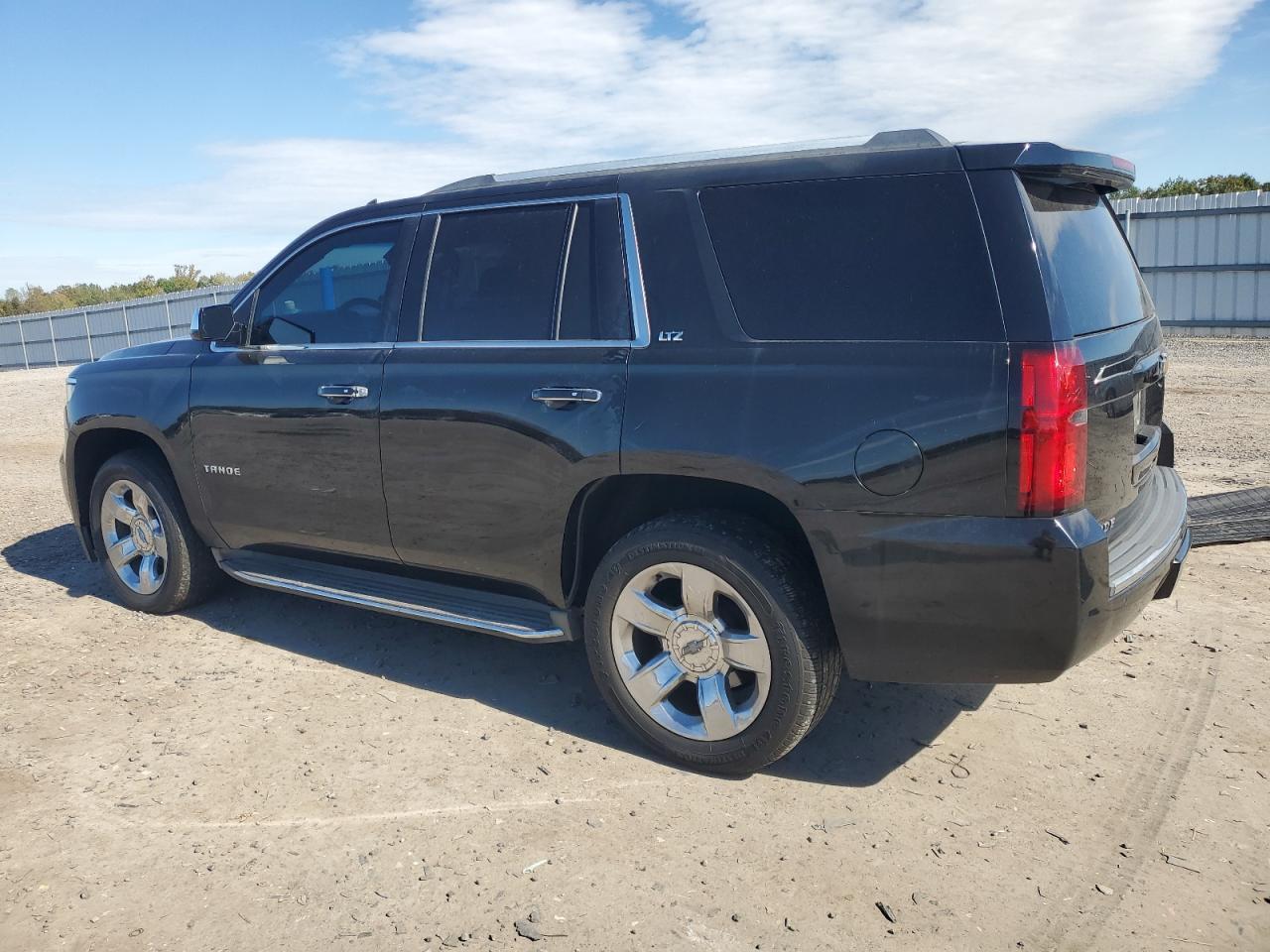 2015 CHEVROLET Tahoe