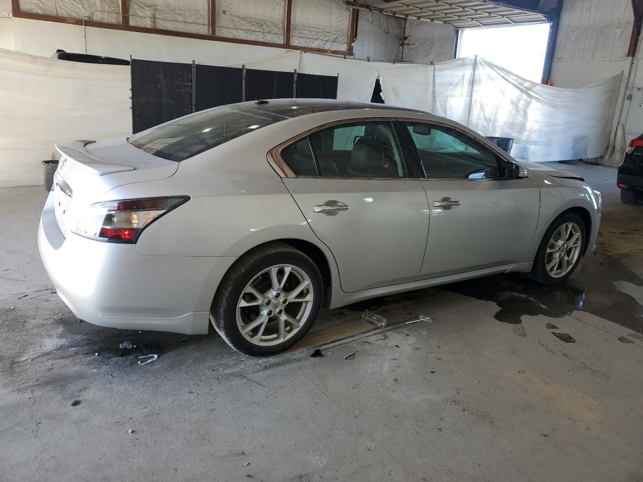 2014 NISSAN Maxima