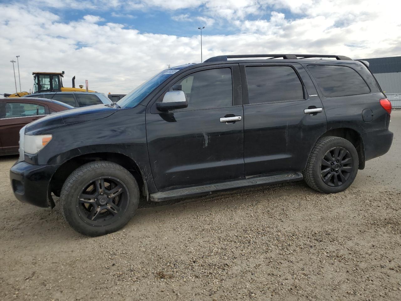 2013 TOYOTA Sequoia