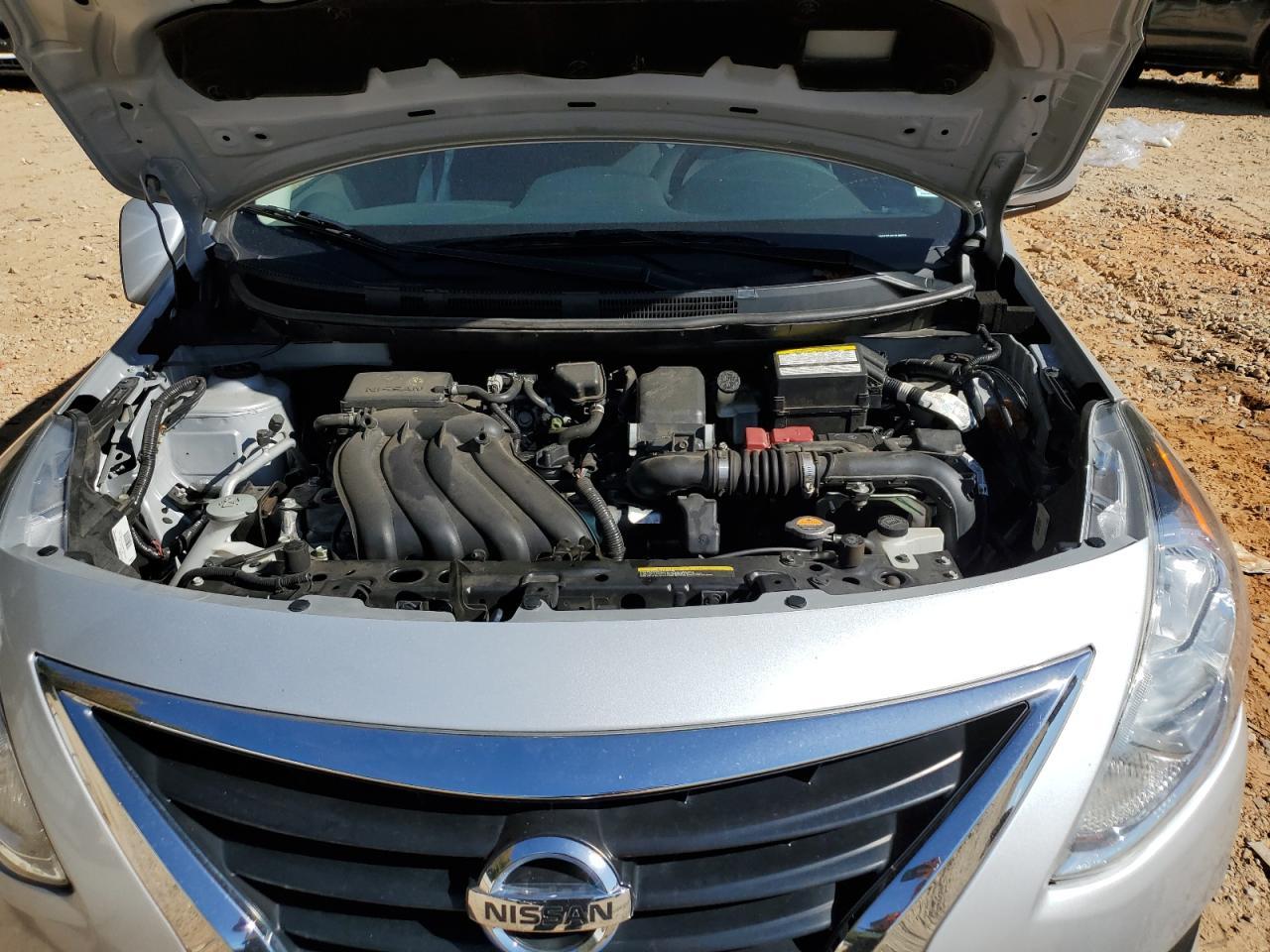 2016 NISSAN VERSA