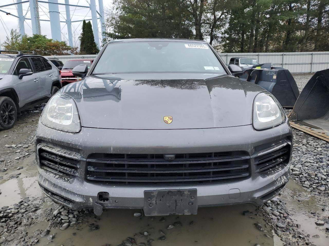 2021 PORSCHE CAYENNE