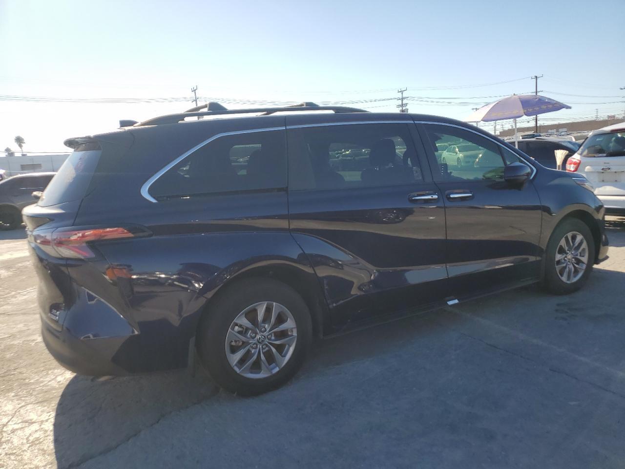 2022 TOYOTA SIENNA