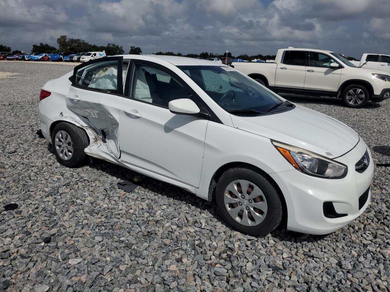 2015 HYUNDAI ACCENT