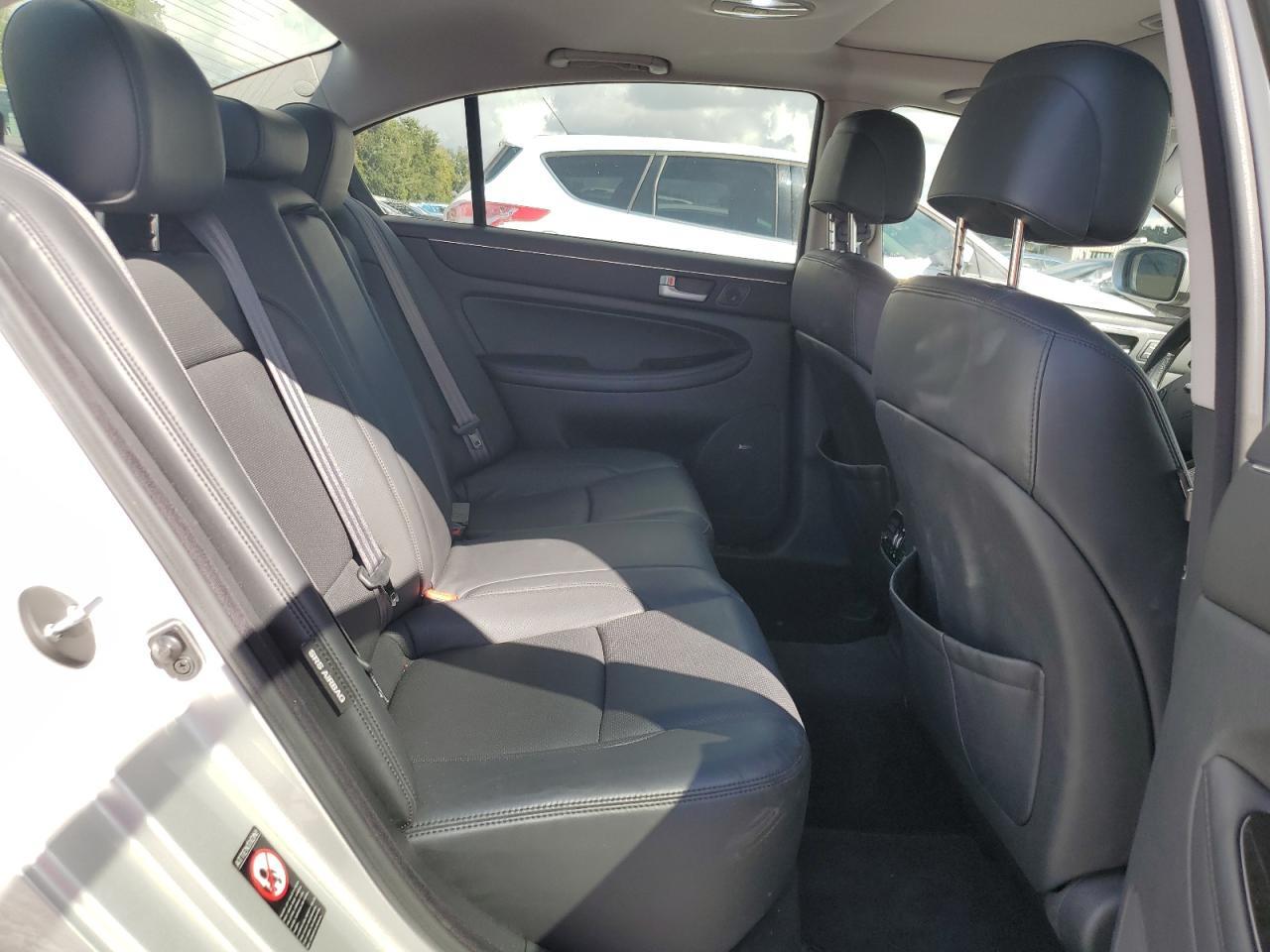 2012 HYUNDAI GENESIS