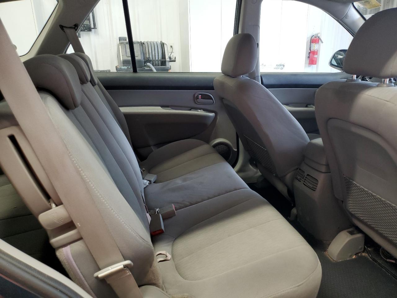 2009 KIA RONDO