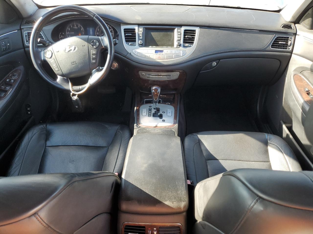 2010 HYUNDAI GENESIS