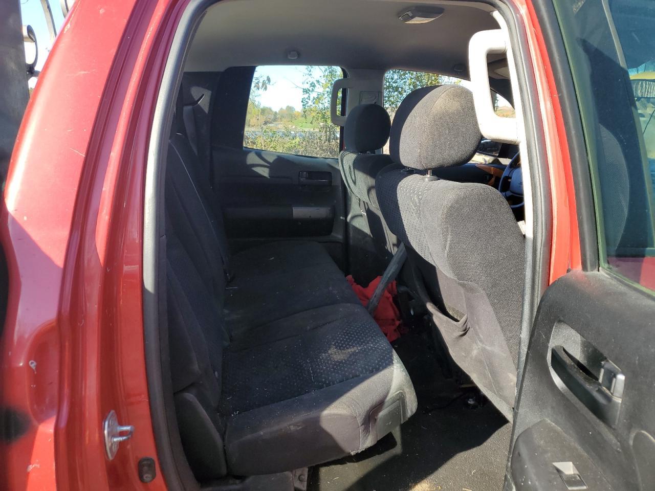 2011 TOYOTA TUNDRA