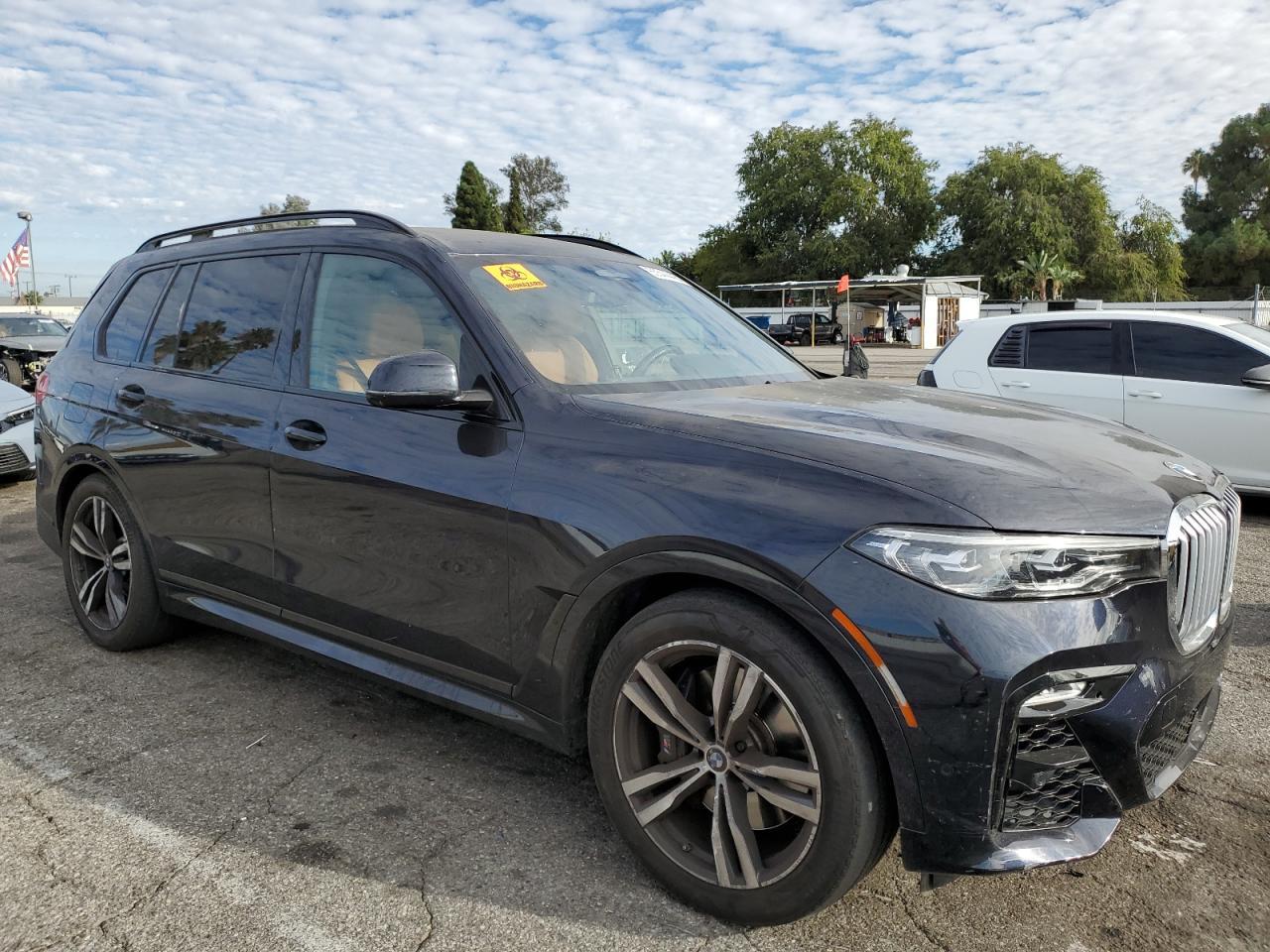 2022 BMW X7