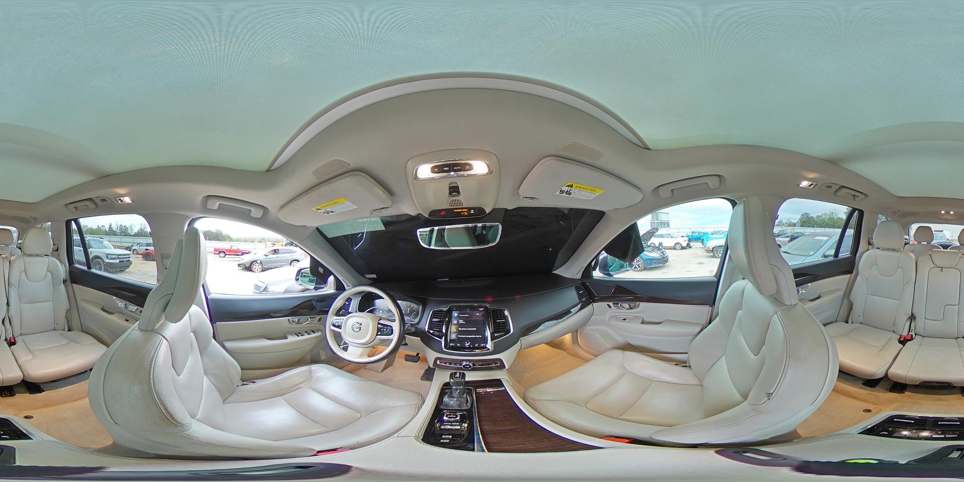 2016 VOLVO XC90