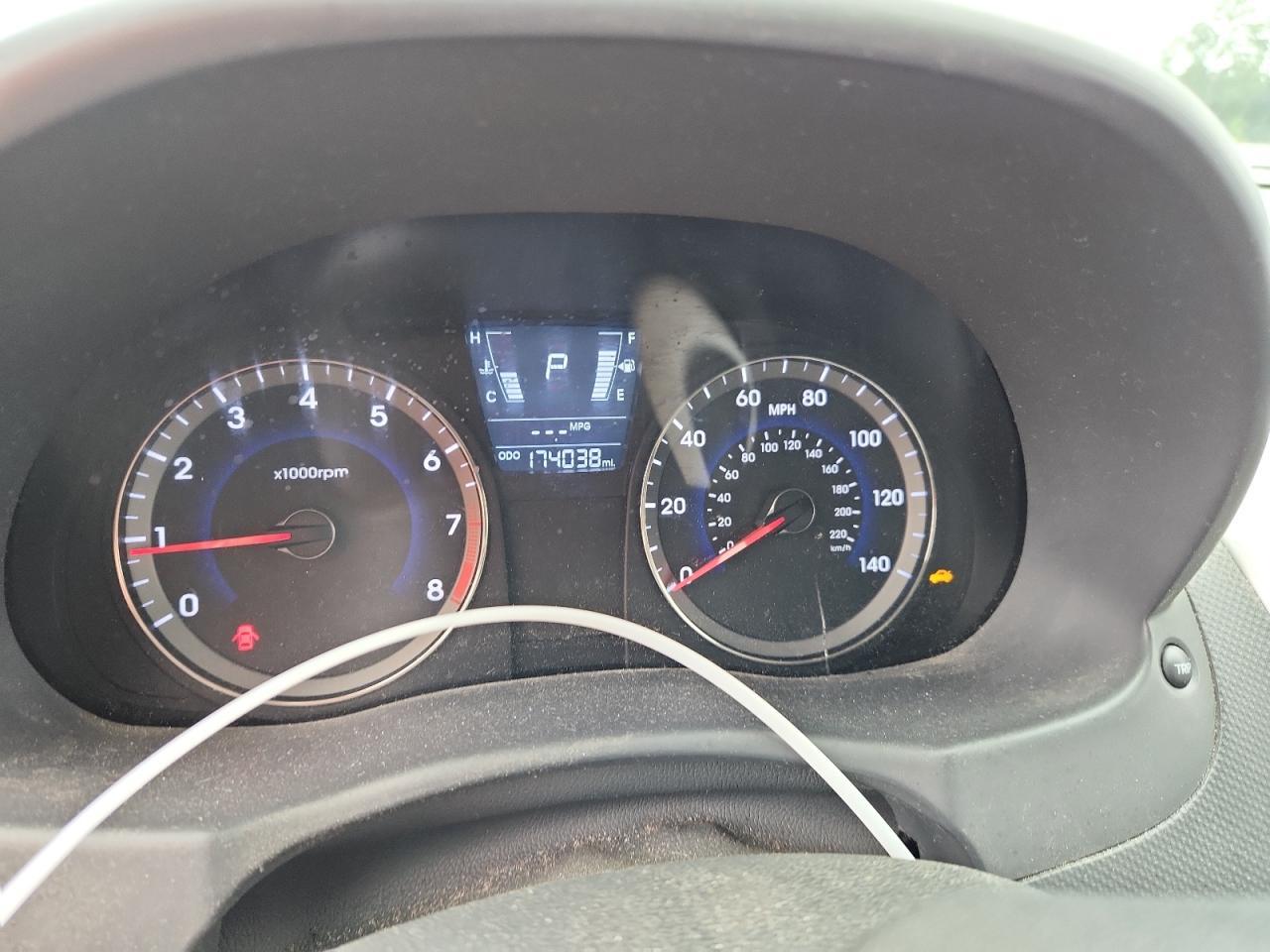 2013 HYUNDAI ACCENT