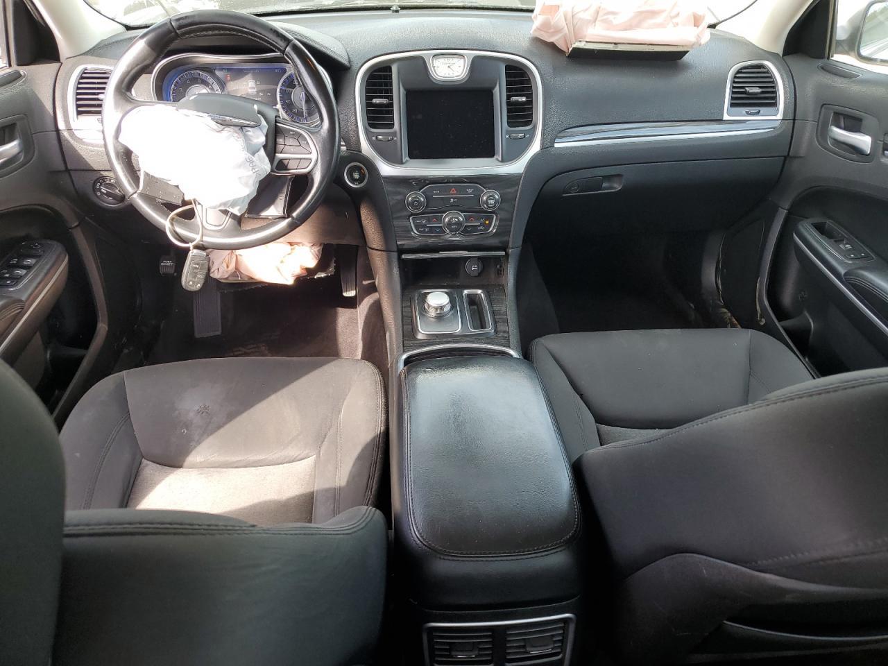 2018 CHRYSLER 300