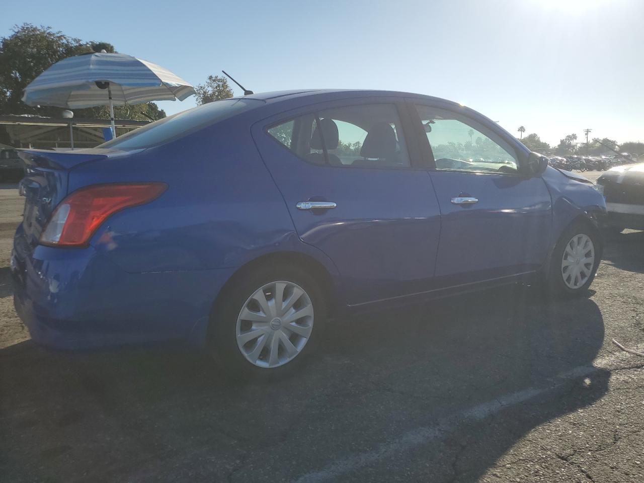 2016 NISSAN VERSA