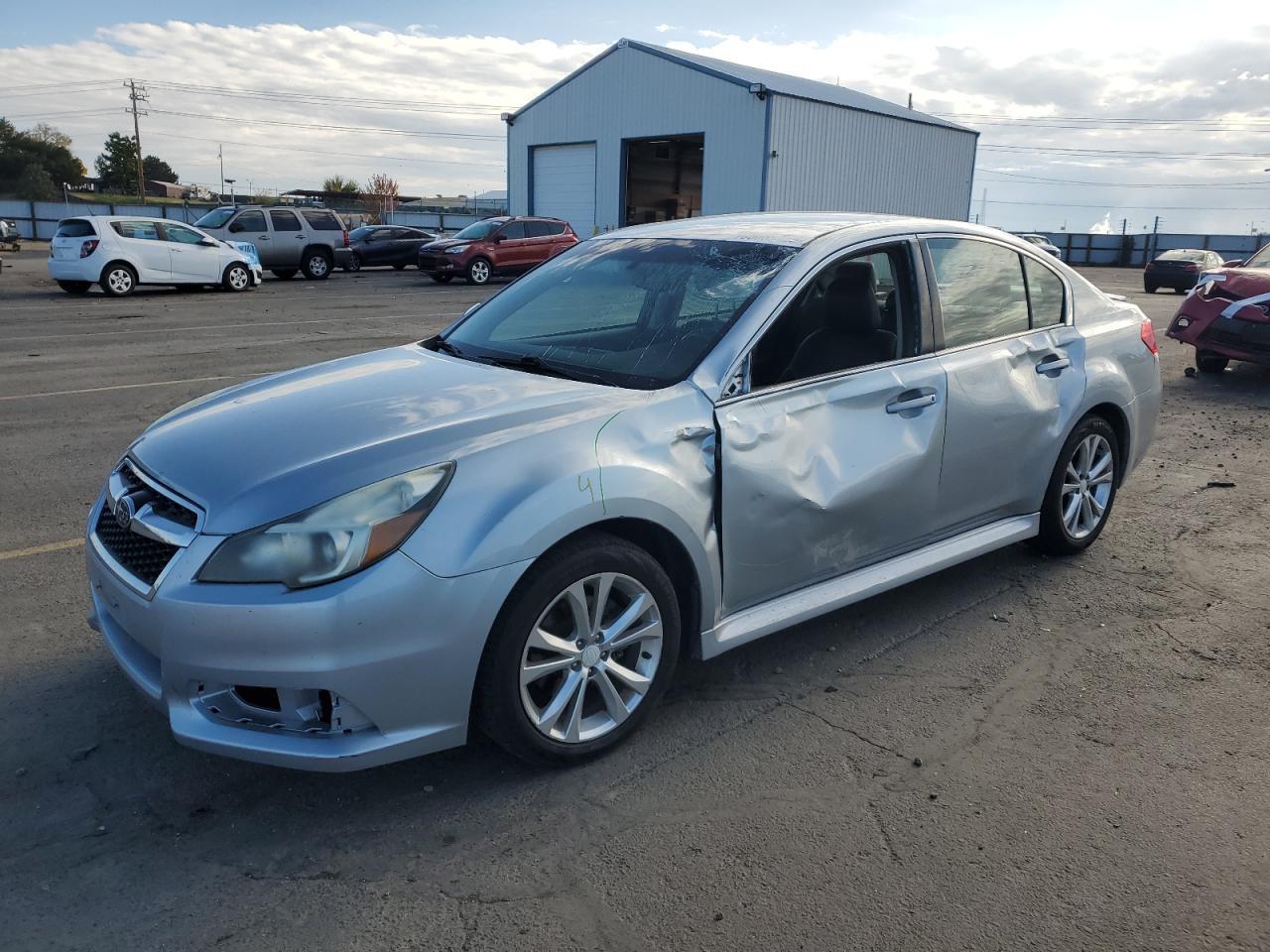 2013 SUBARU Legacy