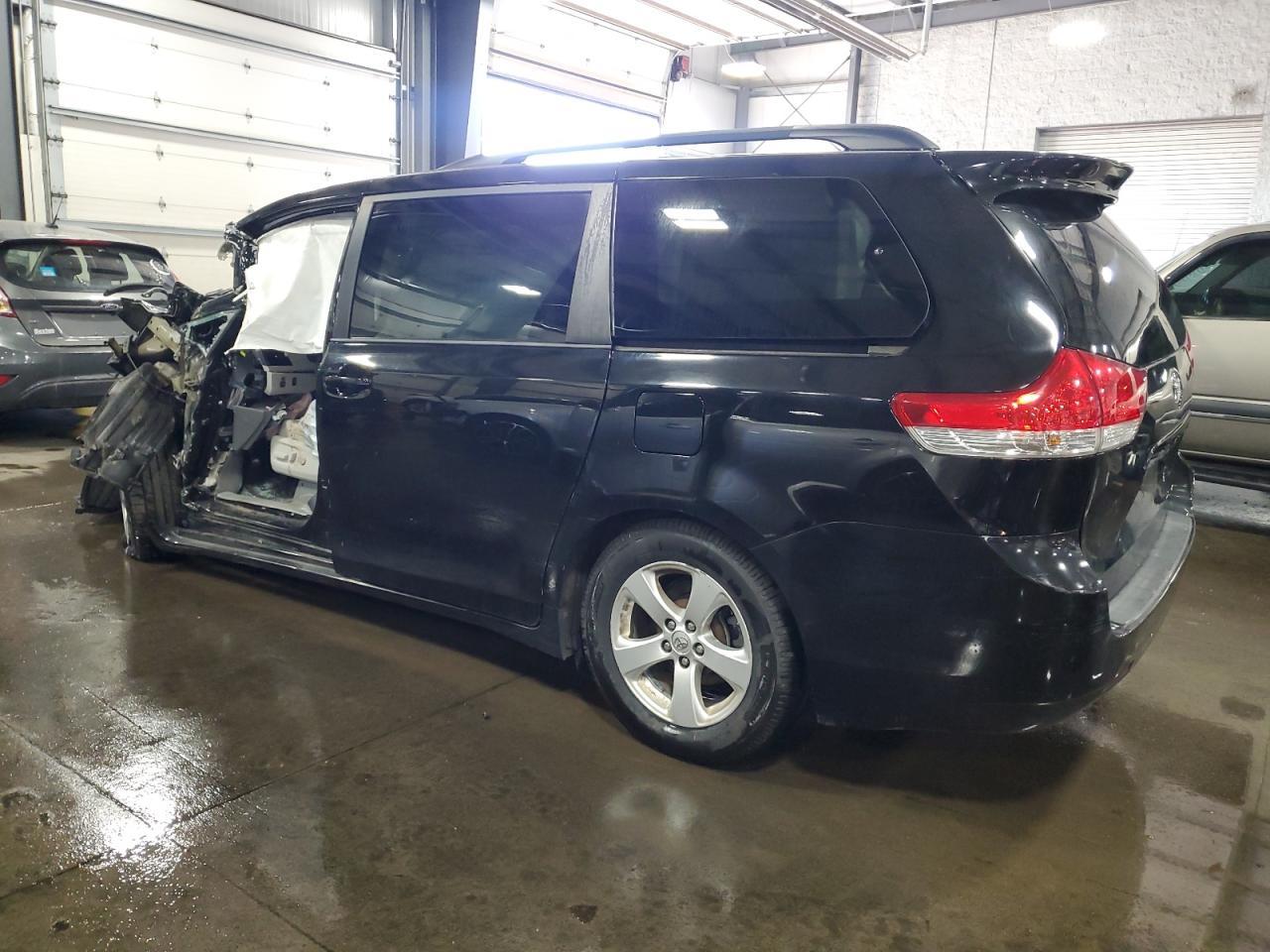 2014 TOYOTA SIENNA
