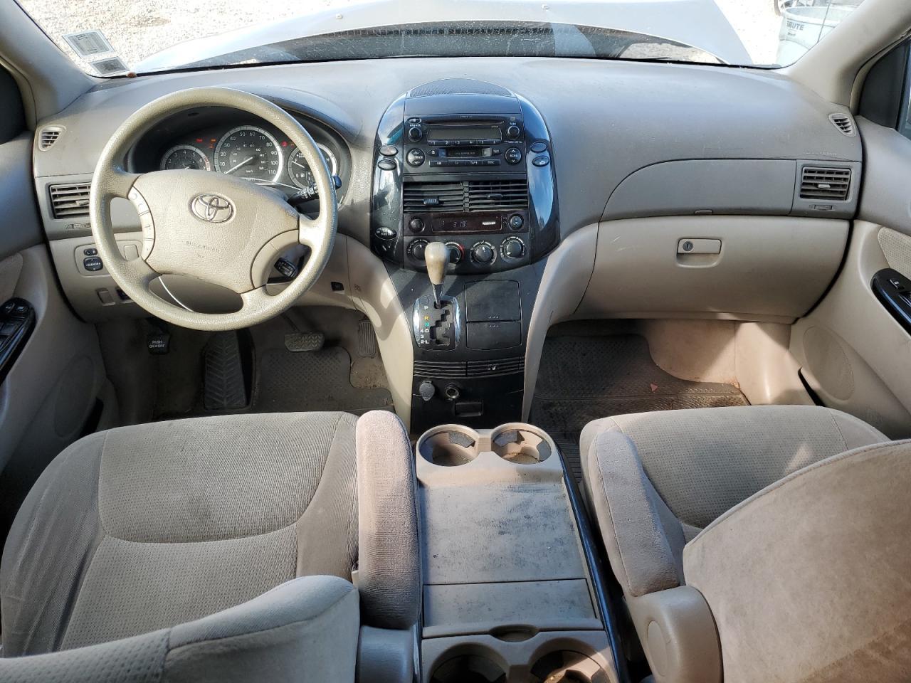 2004 TOYOTA SIENNA