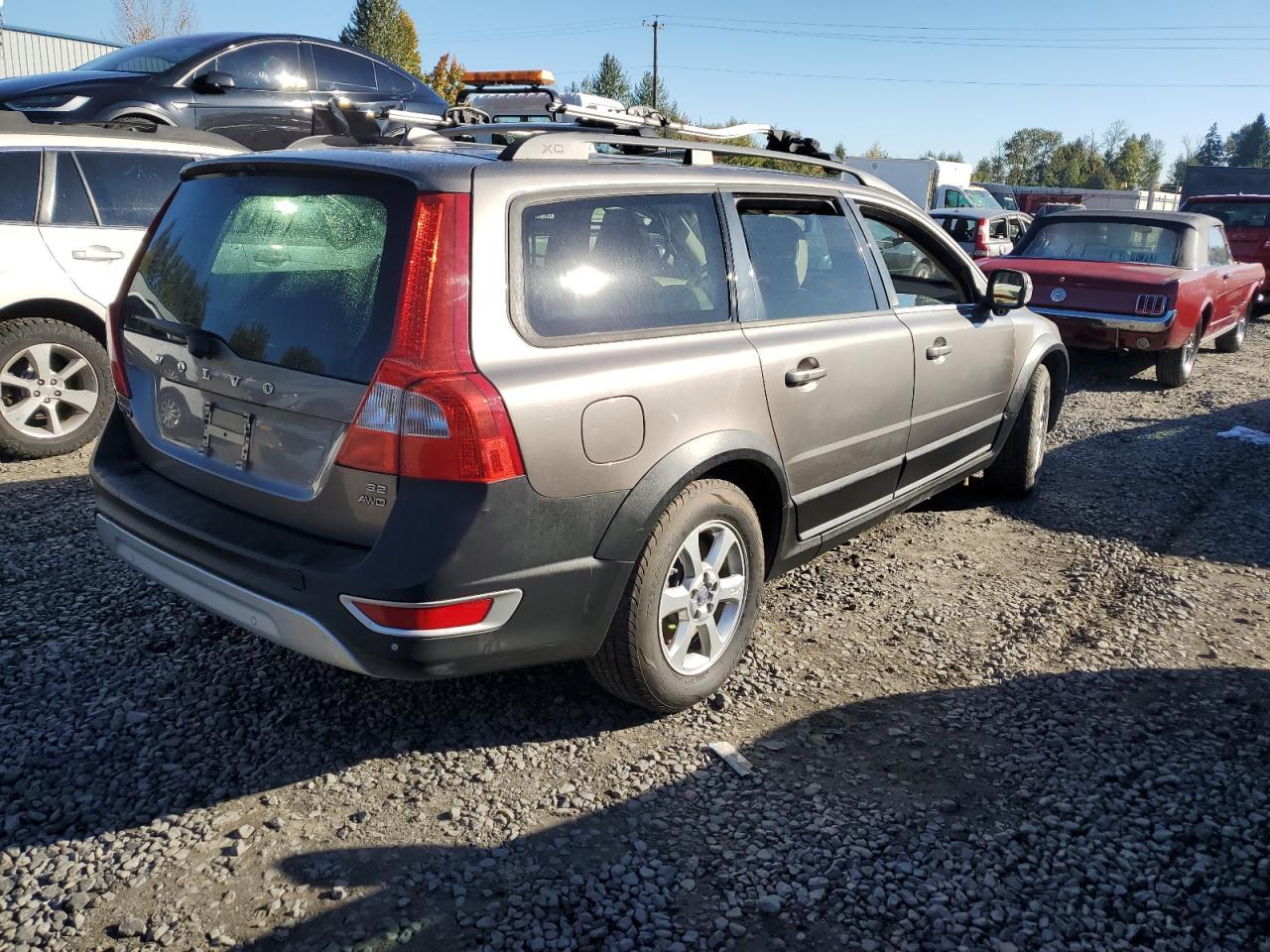 2008 VOLVO XC70