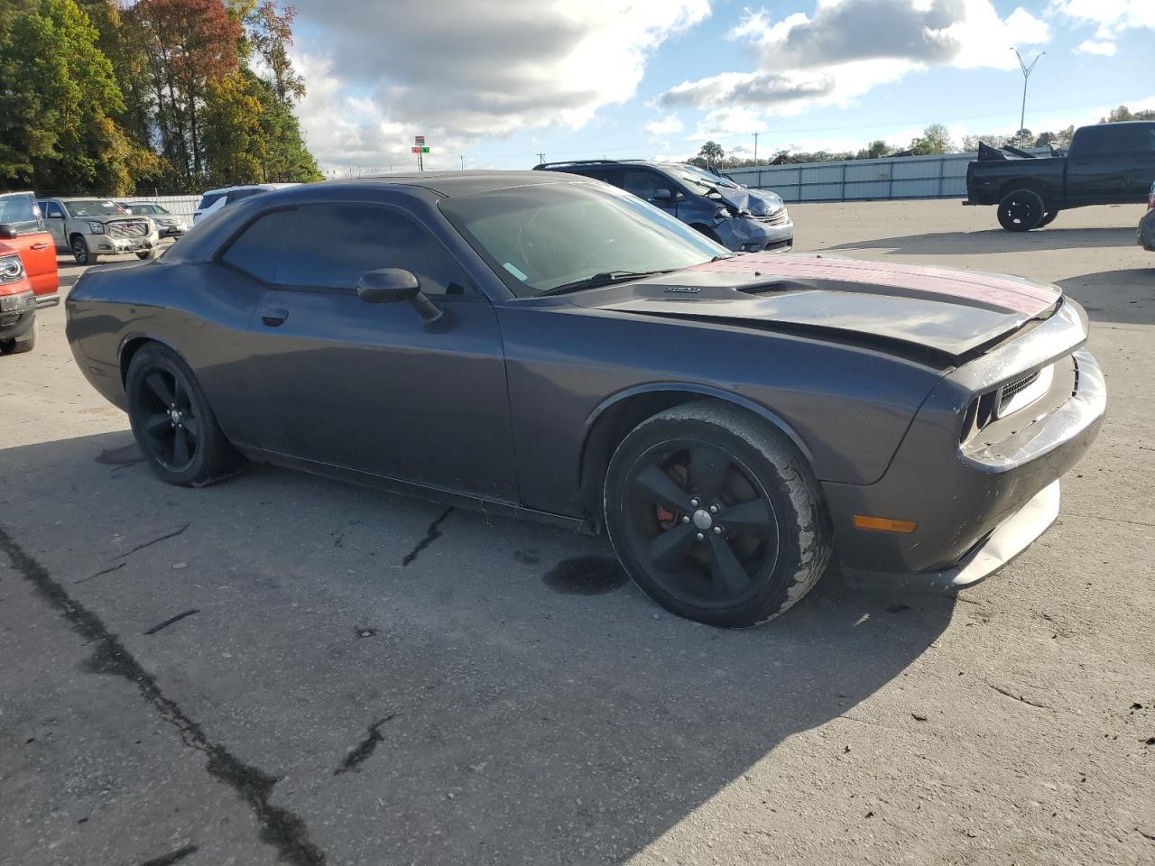 2013 DODGE Challenger