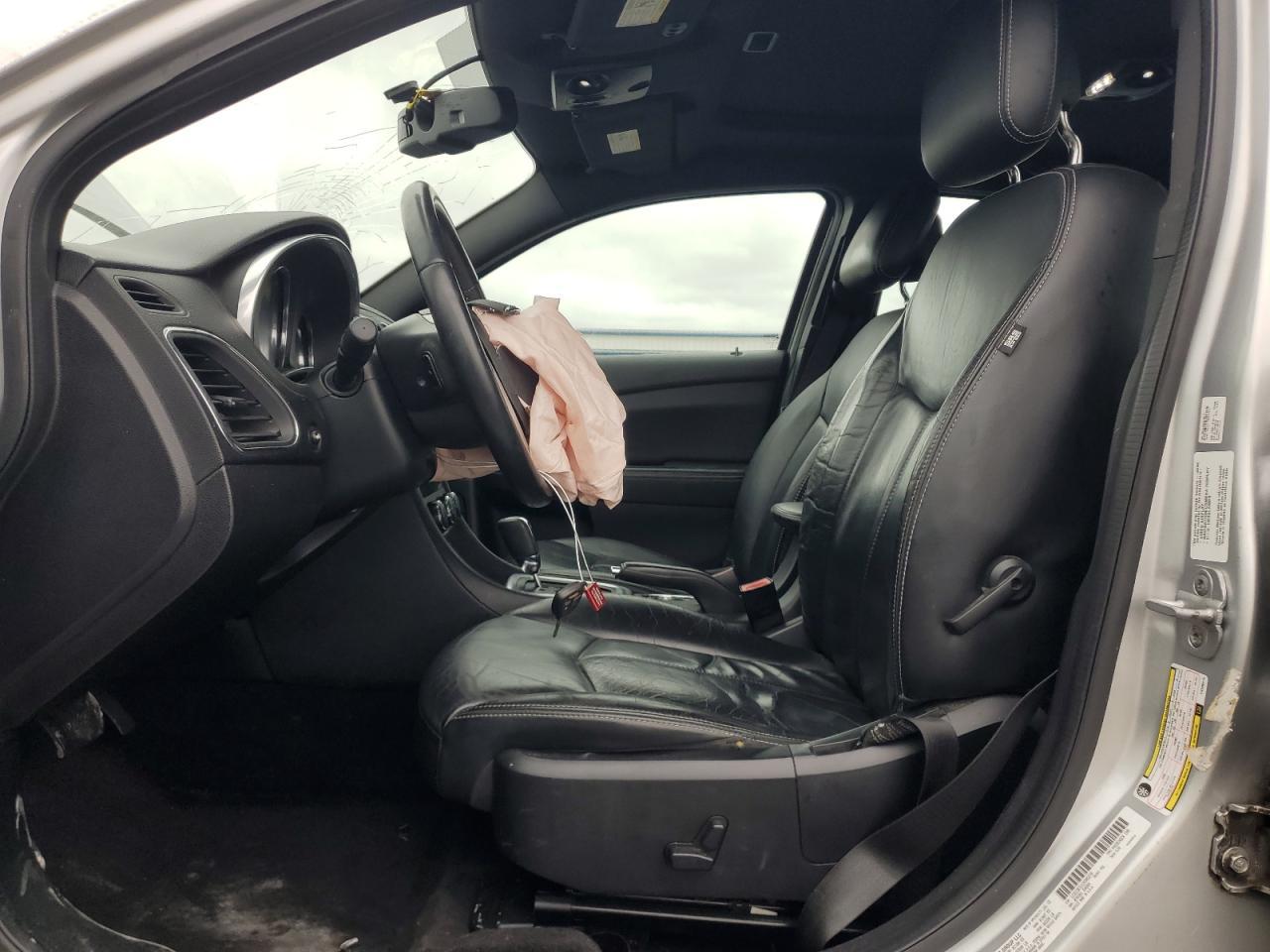 2012 CHRYSLER 200