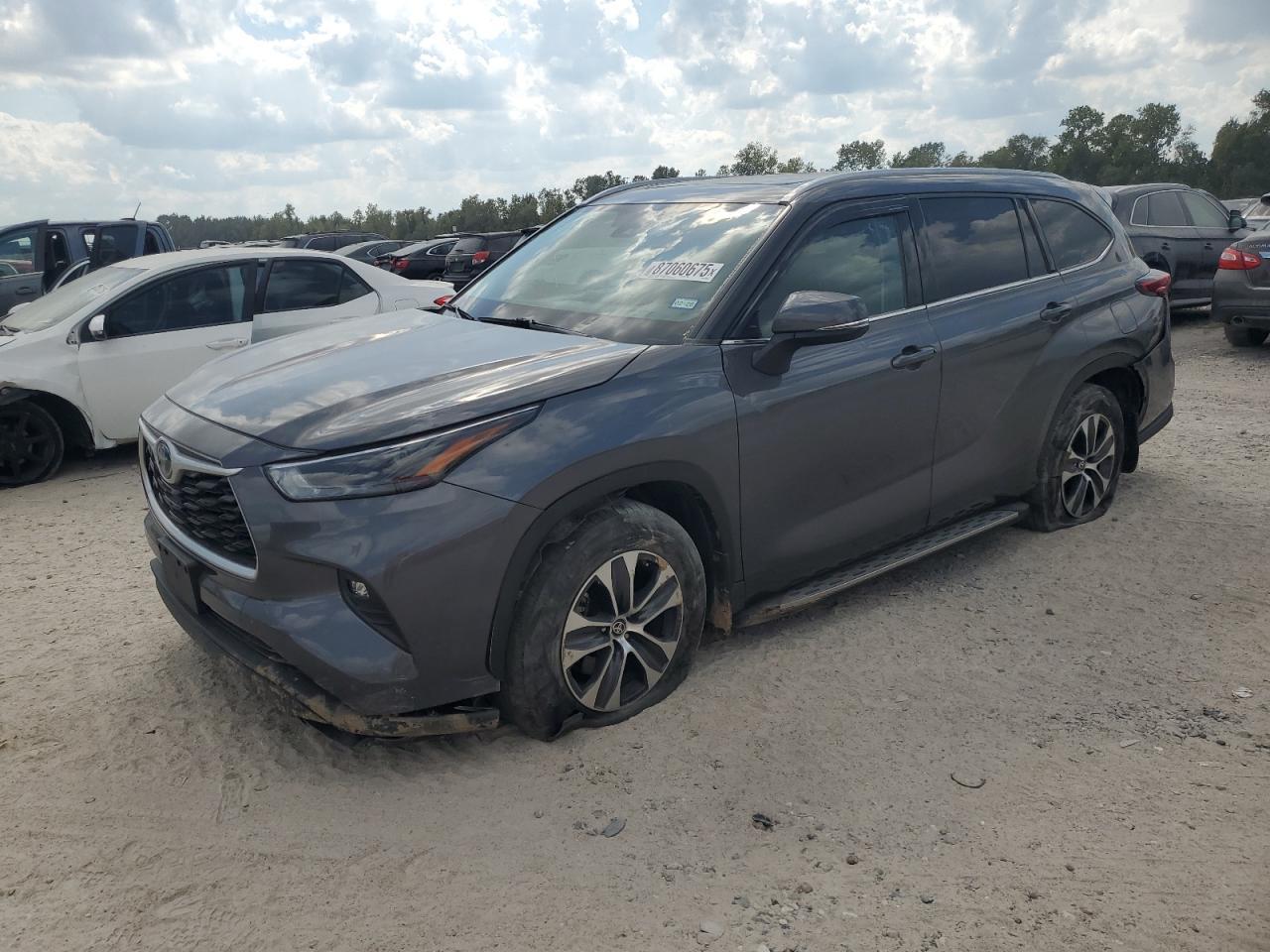 2022 TOYOTA HIGHLANDER