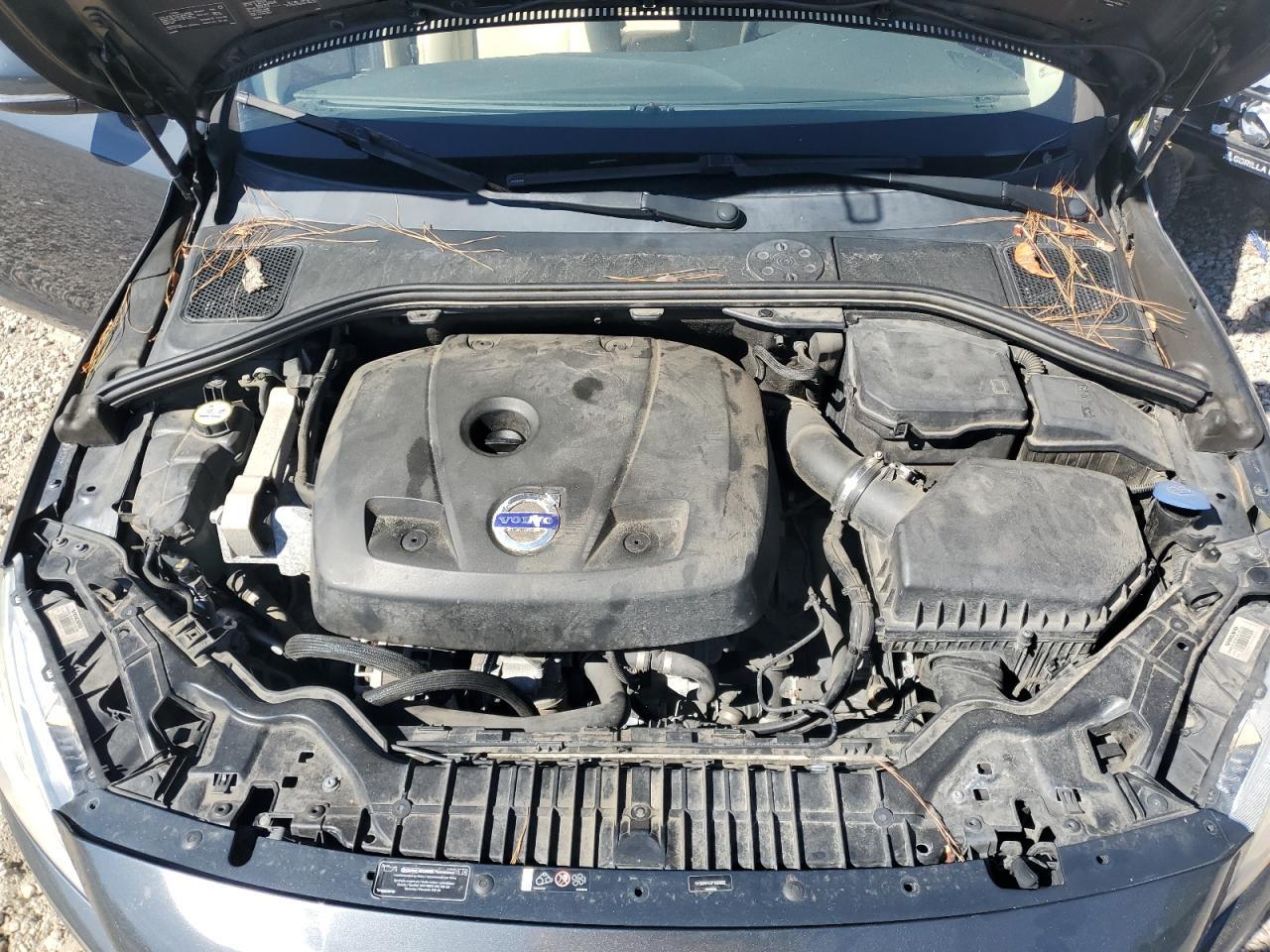 2015 VOLVO S60
