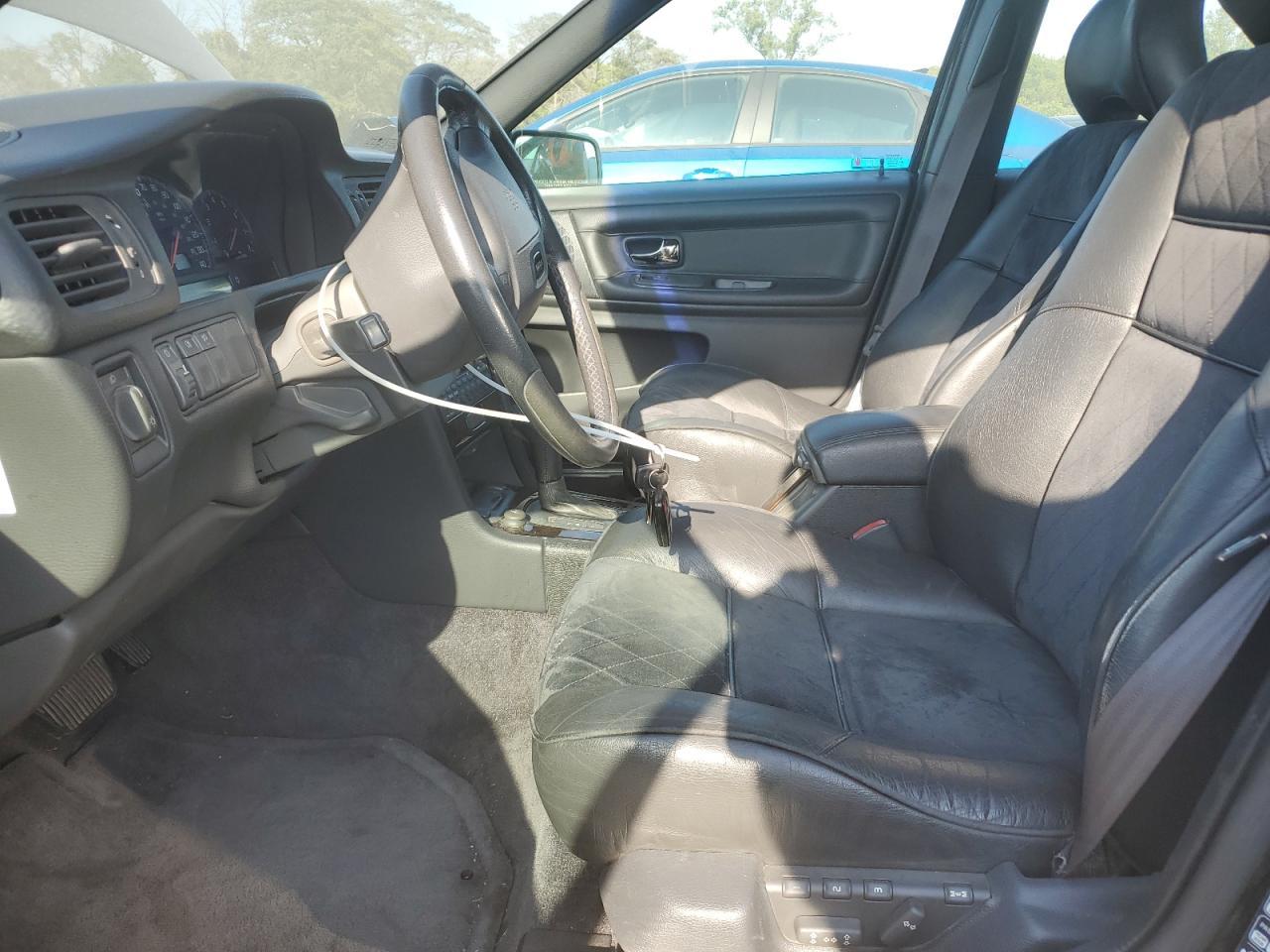 1998 VOLVO V70