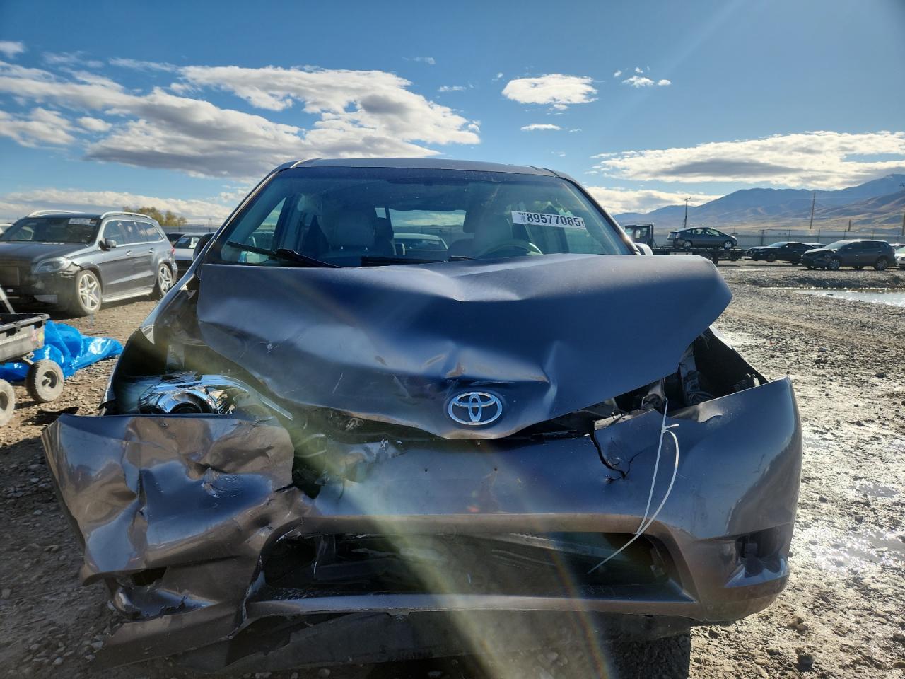 2011 TOYOTA SIENNA