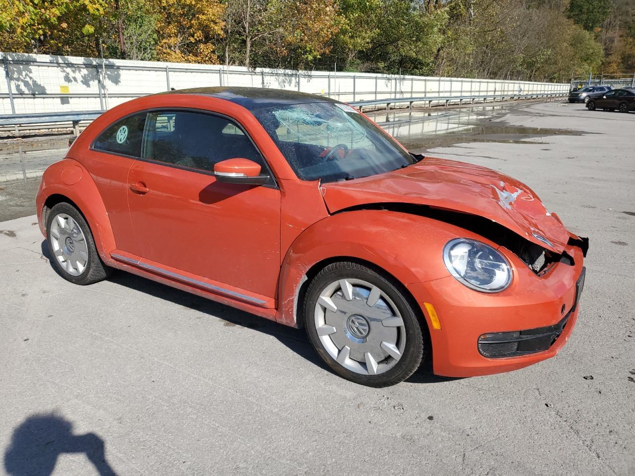 2016 VOLKSWAGEN Beetle