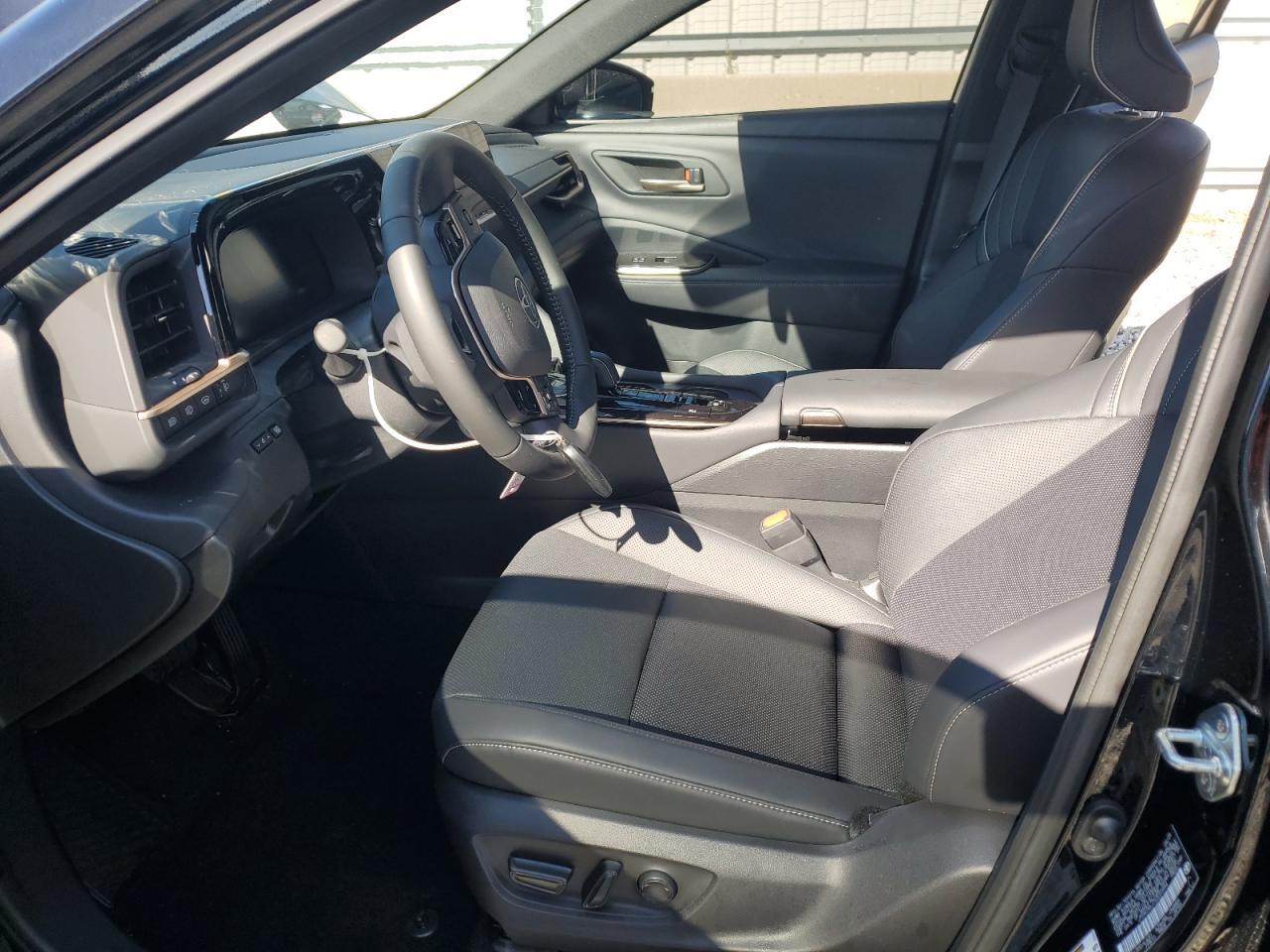 2025 TOYOTA Crown