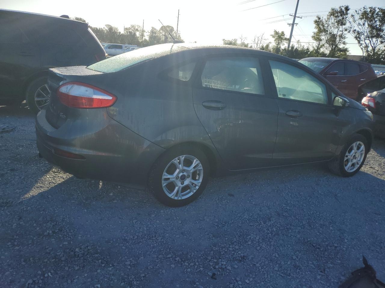2016 FORD Fiesta