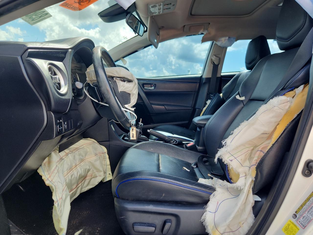 2017 TOYOTA COROLLA