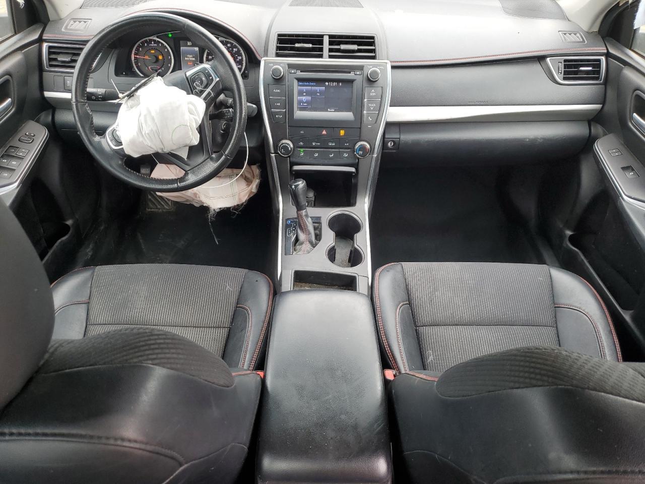 2016 TOYOTA CAMRY