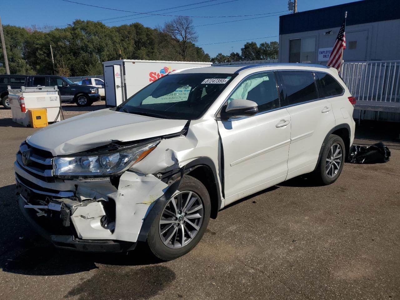 2018 TOYOTA HIGHLANDER