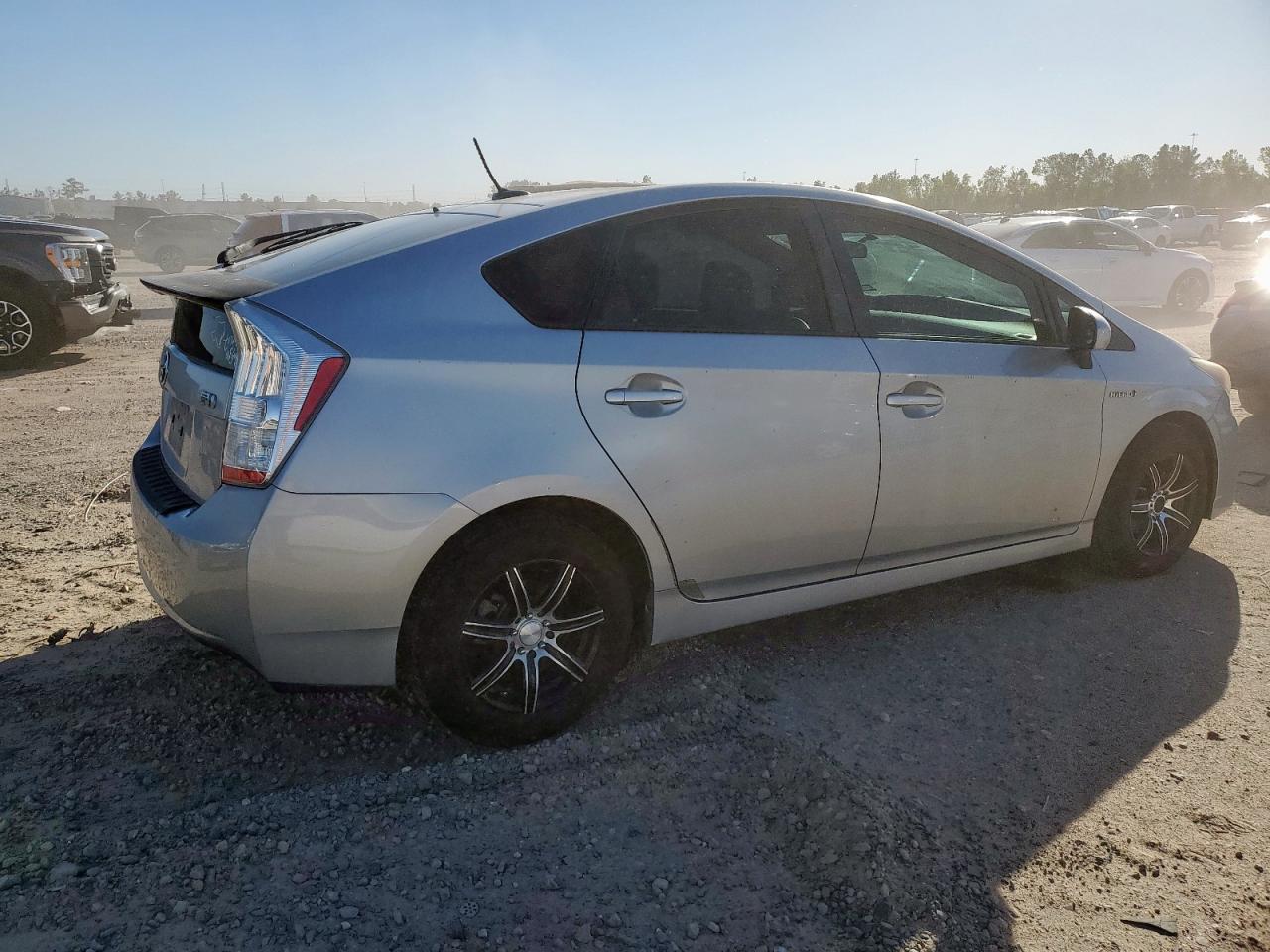 2011 TOYOTA PRIUS