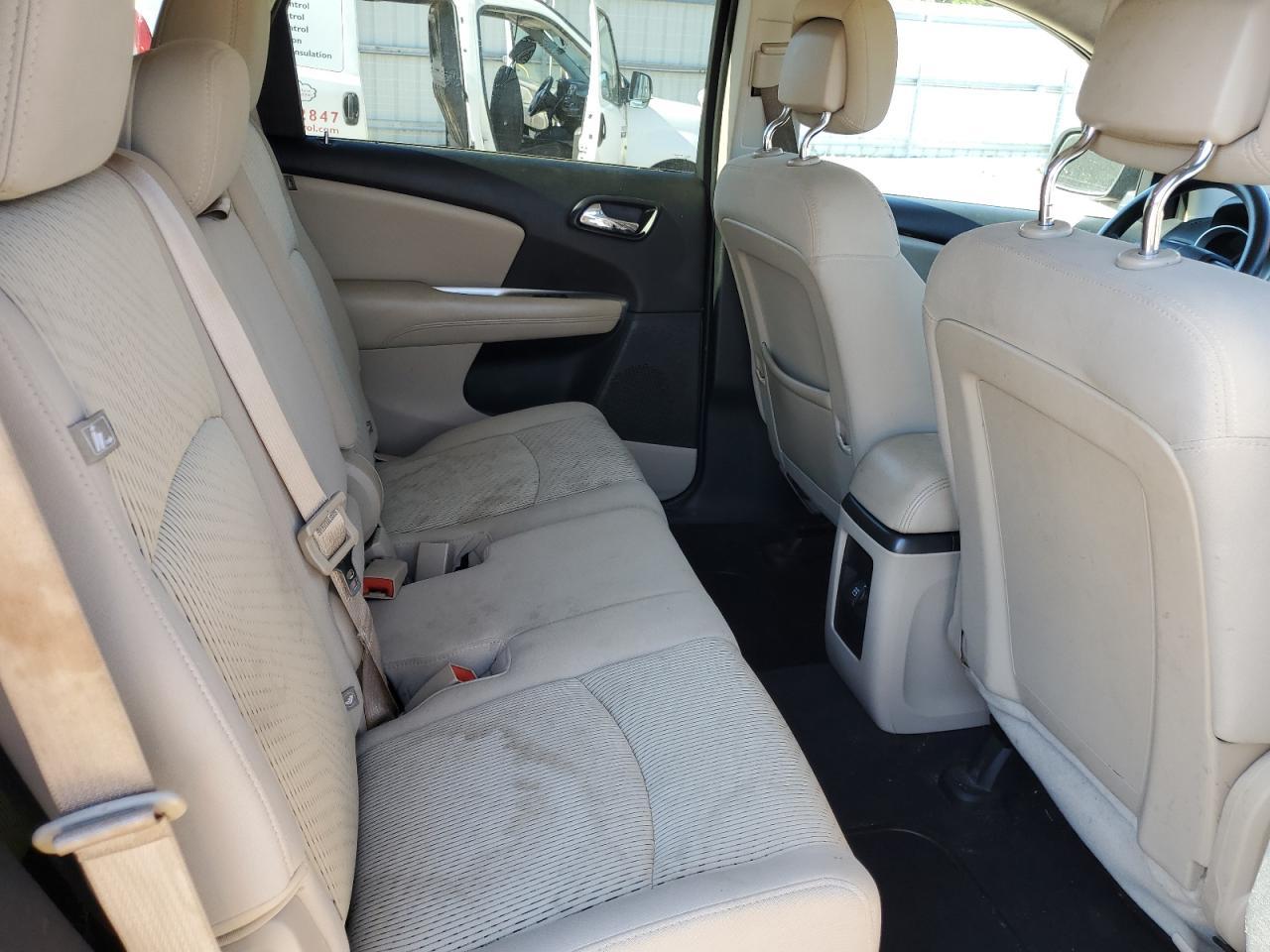 2011 DODGE JOURNEY