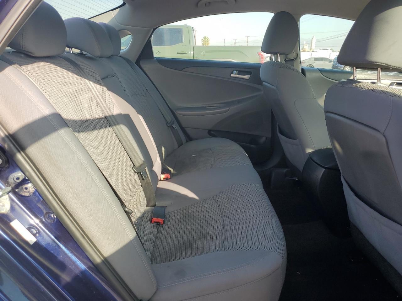 2011 HYUNDAI SONATA