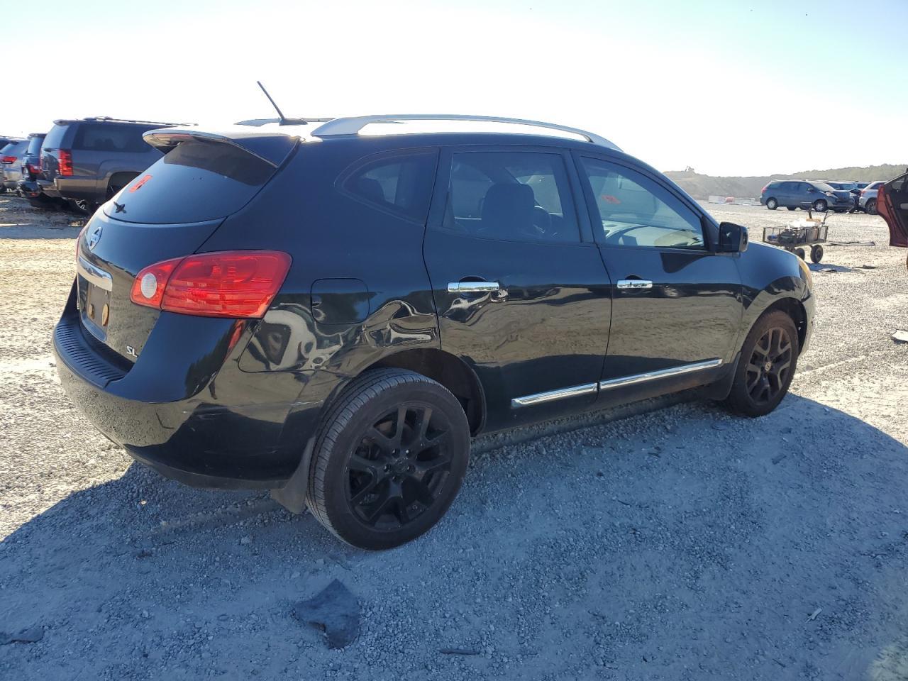 2011 NISSAN ROGUE