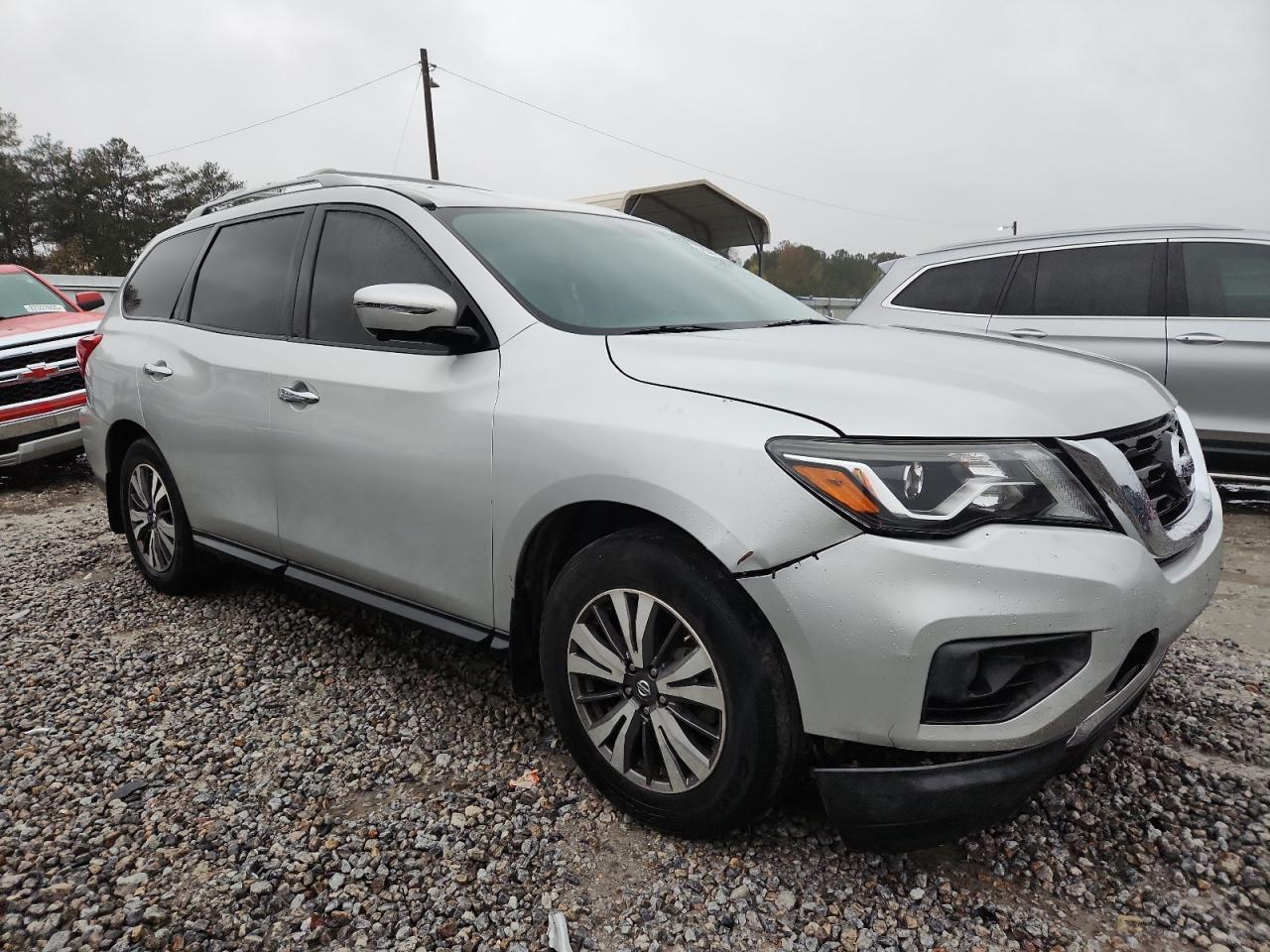 2017 NISSAN PATHFINDER