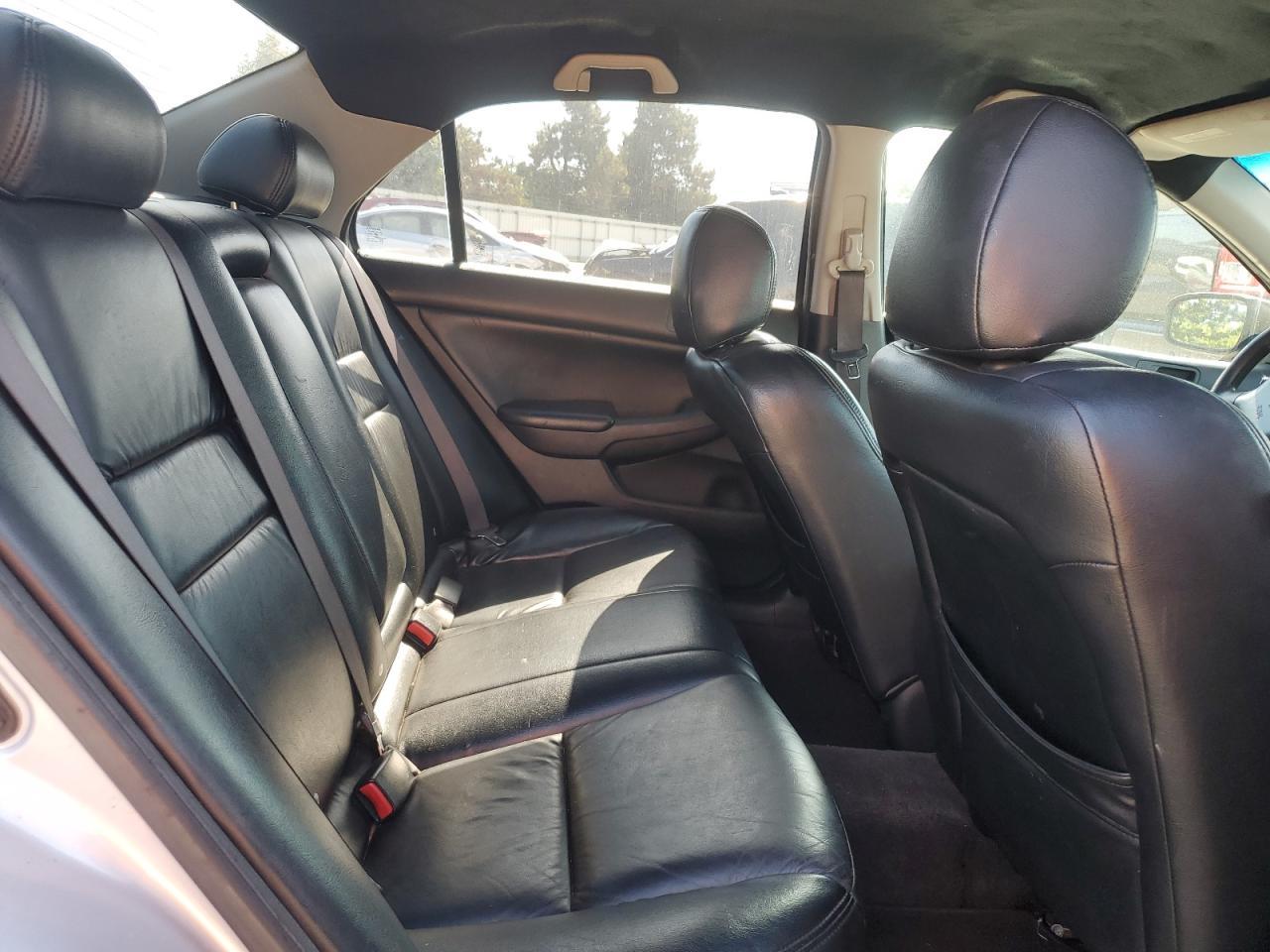 2004 HONDA ACCORD