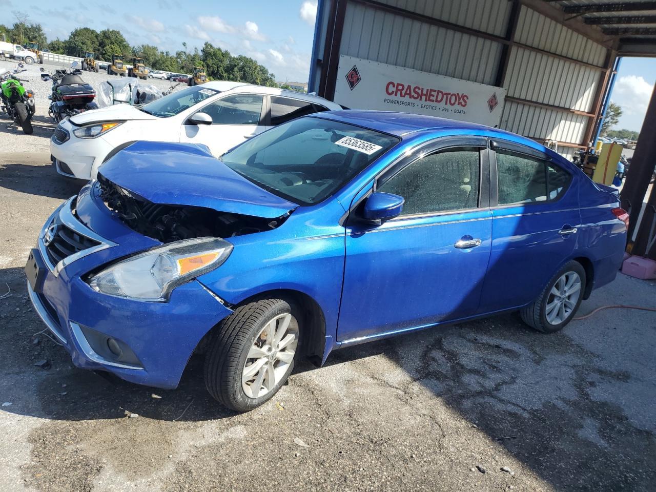 2017 NISSAN VERSA