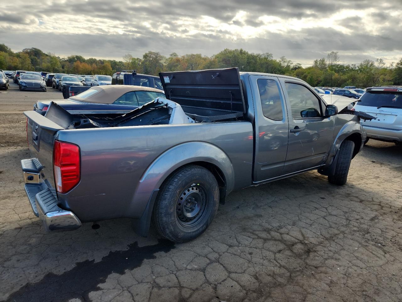 2017 NISSAN Frontier