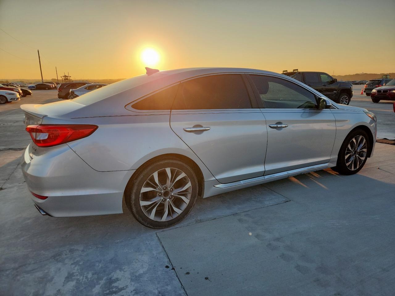2015 HYUNDAI SONATA