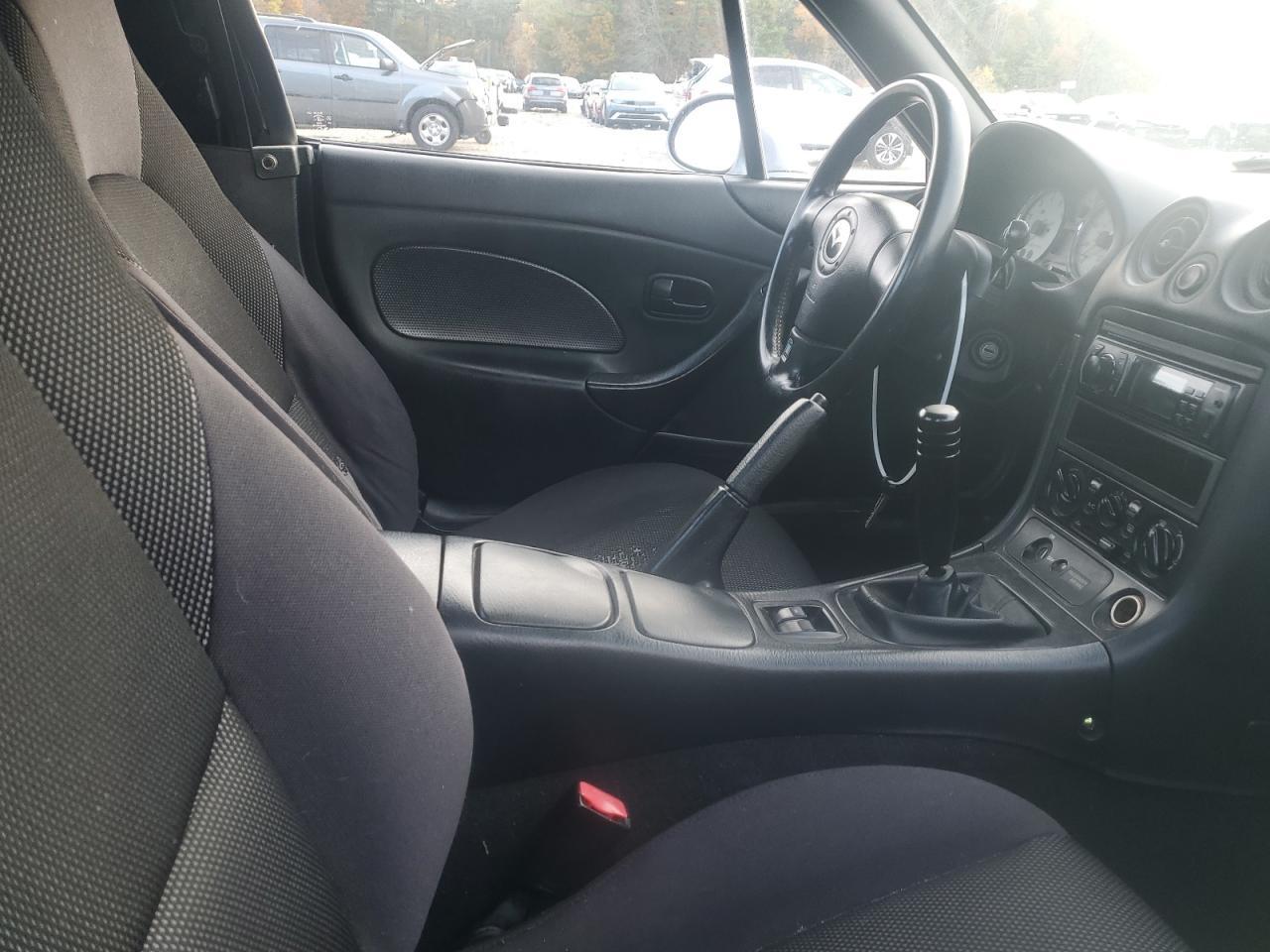 2002 MAZDA MX-5 Miata
